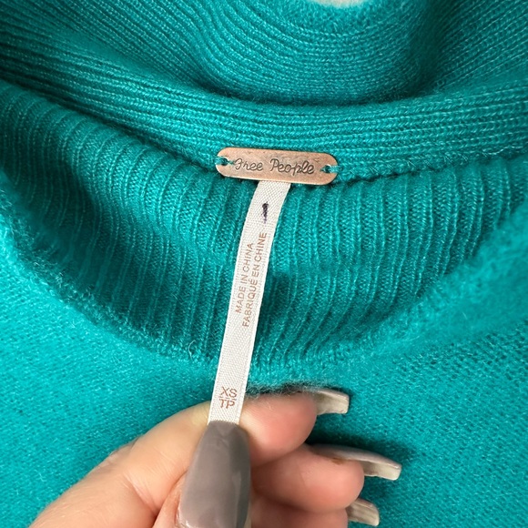 Free People Cashmere Sweater Oversized XS - Picture 2 of 3